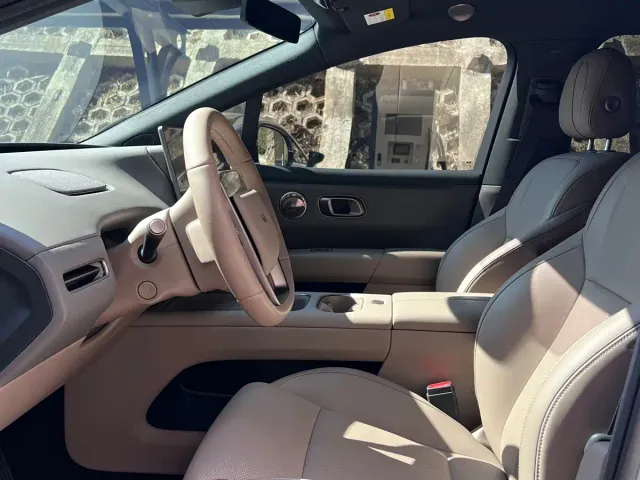 Li Auto i6 — Фото автомобиля 4
