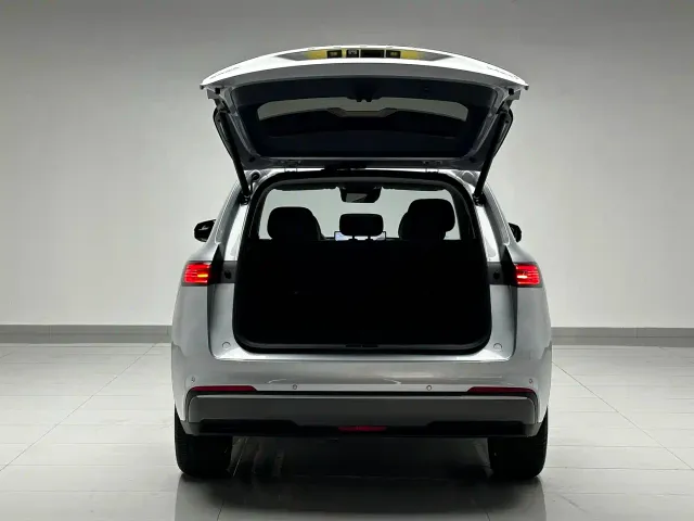 Geely Galaxy Starship 7 EM-i — Фото автомобиля 20