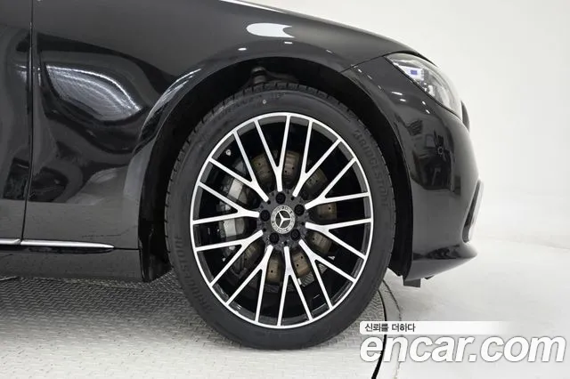 Mercedes-Benz S-Class — Фото автомобиля 5