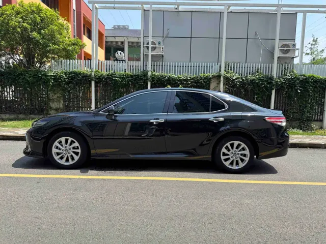 Toyota Camry — Фото автомобиля 5