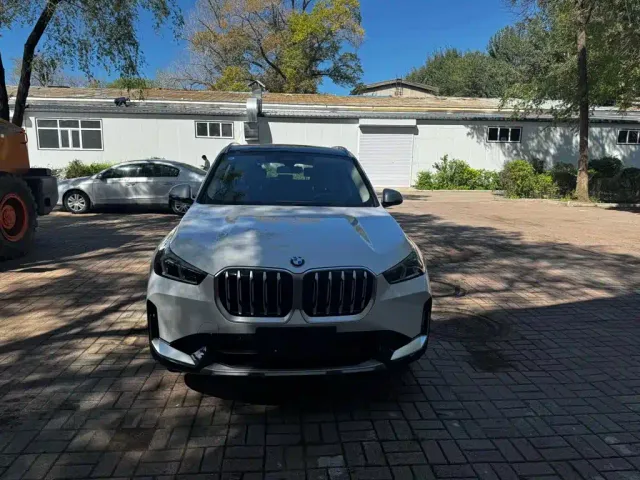 BMW X1 — Фото автомобиля 2