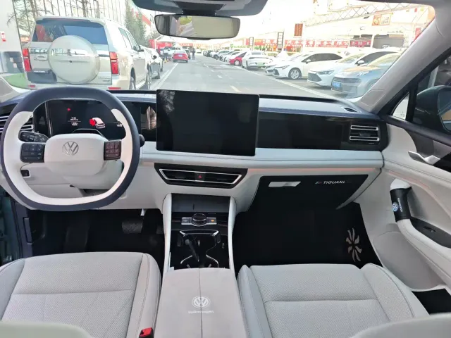 Volkswagen Tiguan L PHEV — Фото автомобиля 9
