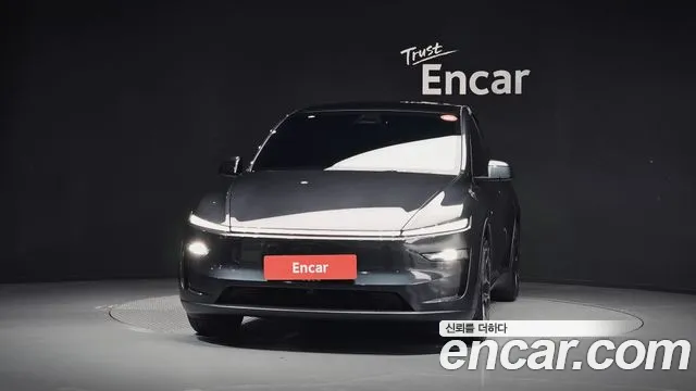 Tesla Model Y — Фото автомобиля 3