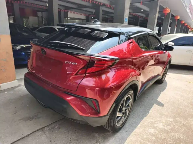 Toyota C-HR — Фото автомобиля 6