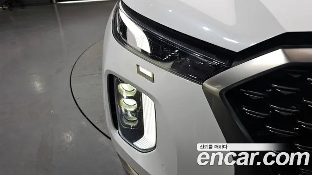 Hyundai Palisade Palisade Дизель 2.2 2WD — Фото автомобиля 18