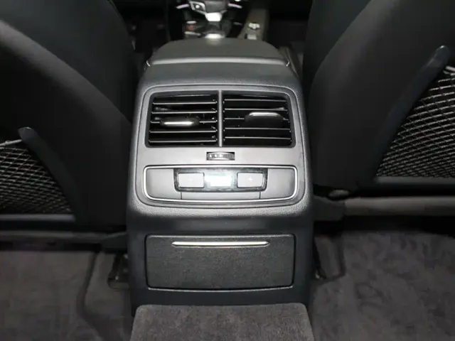 Audi A4L — Фото автомобиля 10