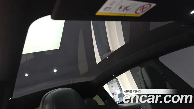 Tesla Model Y — Фото автомобиля 14