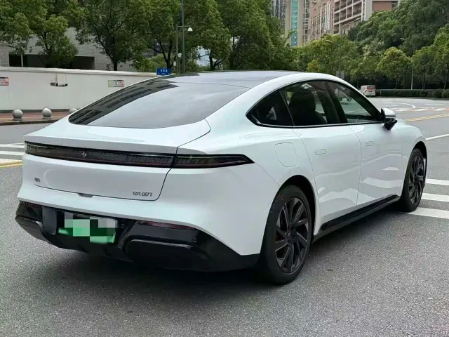 Dongfeng eπ 007 — Фото автомобиля 7