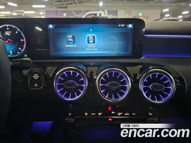 Mercedes-Benz A-Class W177 — Фото автомобиля 13