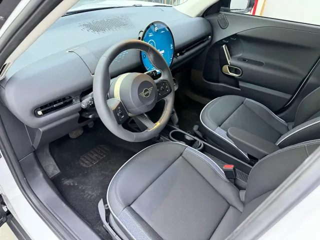 MINI Electric MINI ACEMAN — Фото автомобиля 13