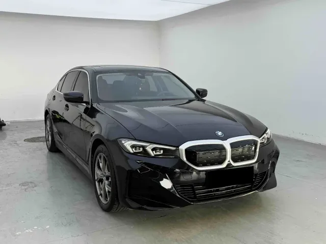BMW i3 — Фото автомобиля 2
