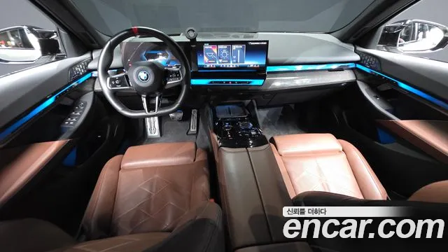 BMW i5 G60 — Фото автомобиля 10