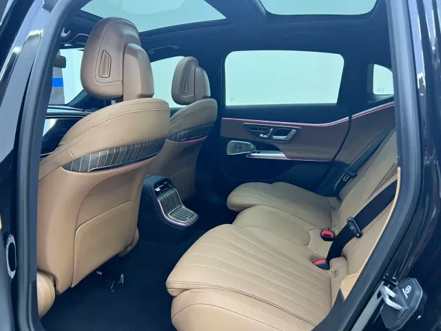 Mercedes-Benz E-Class — Фото автомобиля 10