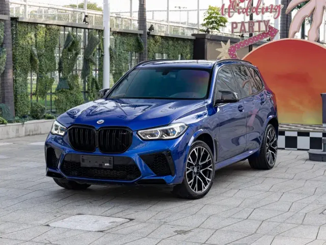 Фотография автомобиля — BMW X5 M