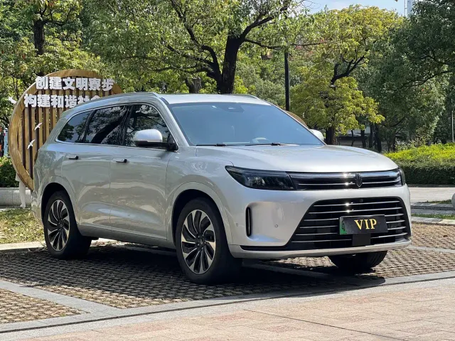 Aito M7 — Фото автомобиля 8
