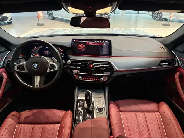 BMW 5 Series — Фото автомобиля 7