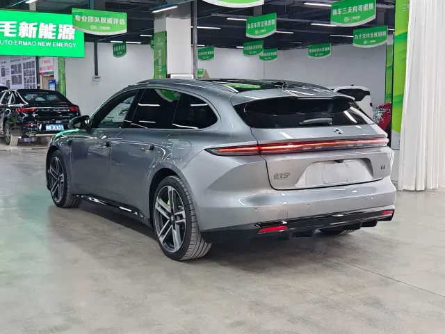 Nio ET5 Touring — Фото автомобиля 4