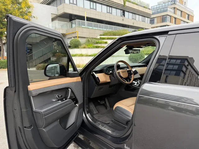 Land Rover Range Rover Sport — Фото автомобиля 12