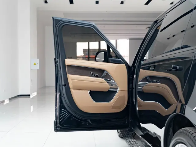 Land Rover Range Rover — Фото автомобиля 10
