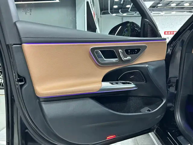 Mercedes-Benz E-Class — Фото автомобиля 10