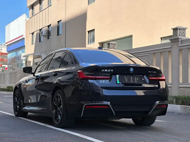 BMW i3 — Фото автомобиля 10