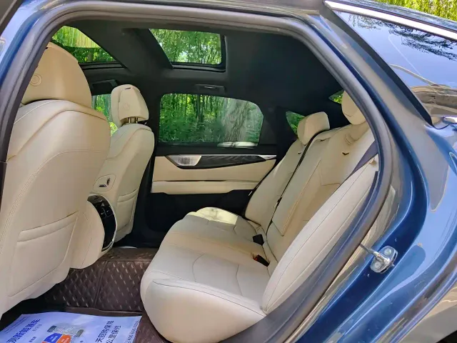 Cadillac CT6 — Фото автомобиля 17