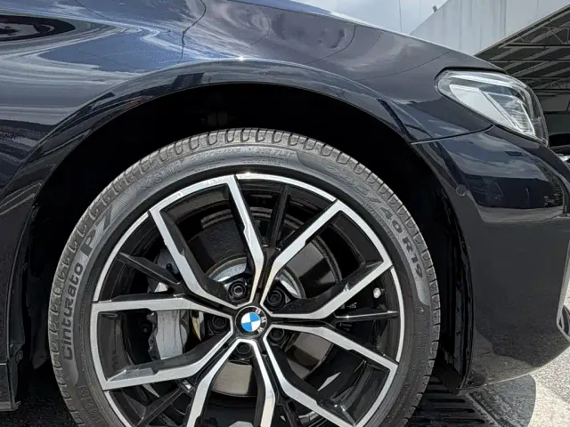 BMW BMW 5 Series 2022 Facelift II 530Li Premium Package M Sport — Фото автомобиля 8