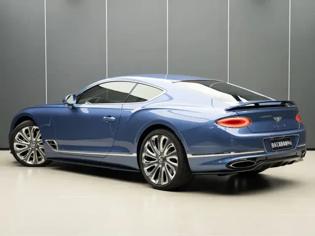 Bentley Continental — Фото автомобиля 5