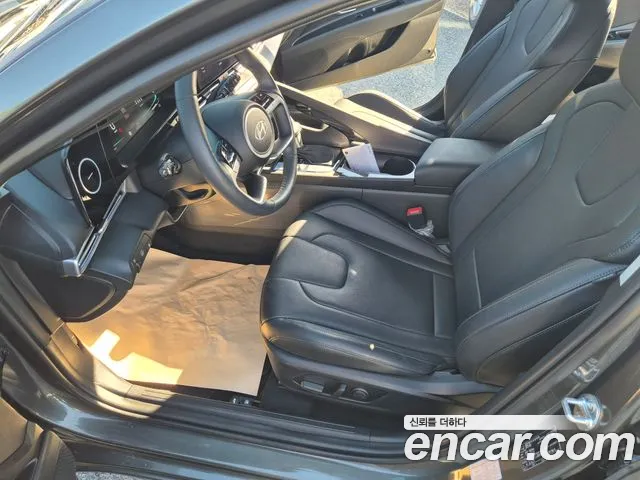 Hyundai Avante CN7 — Фото автомобиля 10