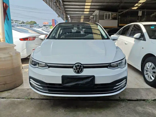 Volkswagen Golf — Фото автомобиля 2