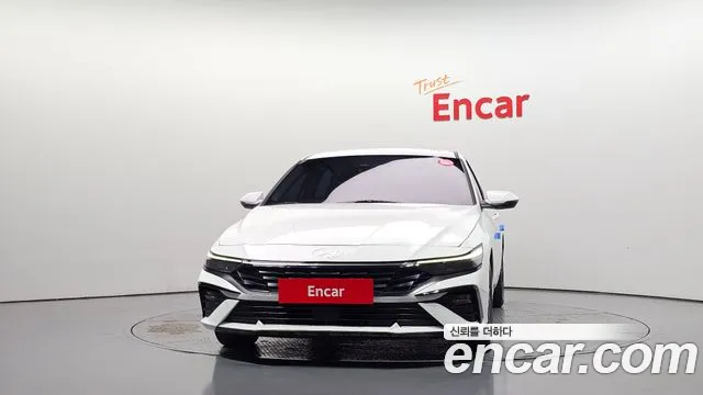 Hyundai Avante CN7 — Фото автомобиля 3