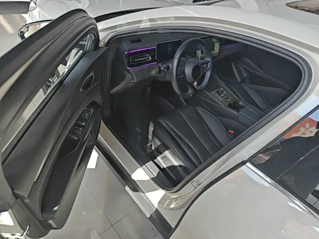 BYD Seal 06 — Фото автомобиля 15