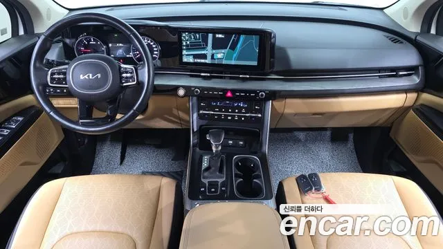 Kia Carnival Generation 4 — Фото автомобиля 9