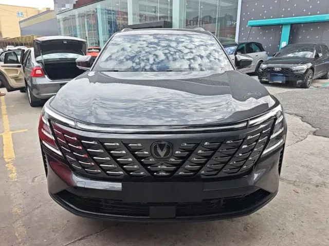 Changan CS75 Plus — Фото автомобиля 2