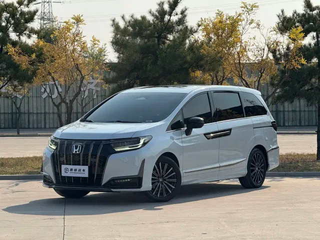 Фотография автомобиля — Honda Elysion