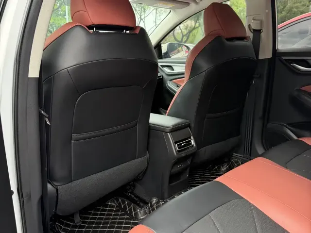 Changan Eado — Фото автомобиля 9