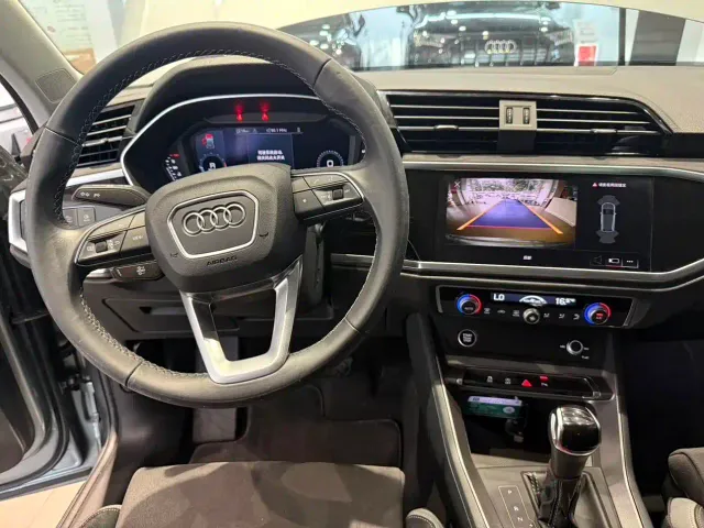 Audi Q3 — Фото автомобиля 14