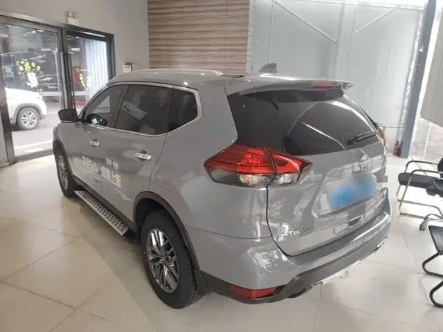 Nissan X-Trail — Фото автомобиля 4