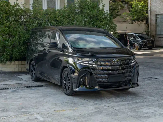 Toyota Alphard — Фото автомобиля 3