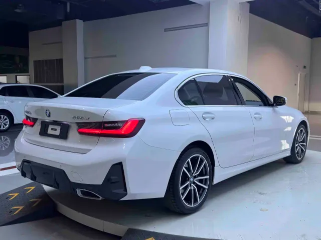 BMW 3 Series — Фото автомобиля 7