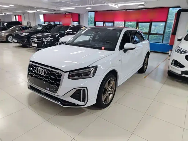 Фотография автомобиля — Audi Q2L