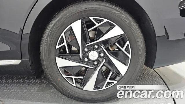 Hyundai Grandeur (New) Hybrid — Фото автомобиля 6