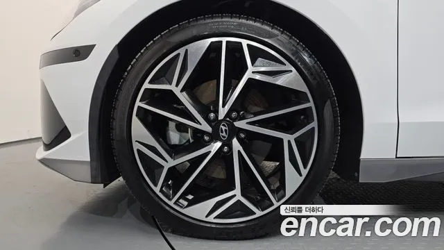 Hyundai Ioniq 6 — Фото автомобиля 5