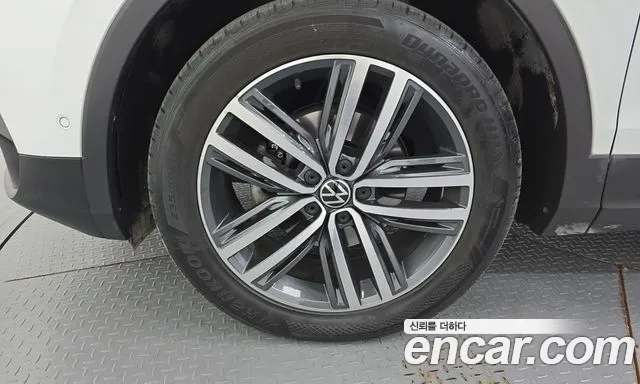 Volkswagen Tiguan 2nd Gen — Фото автомобиля 5