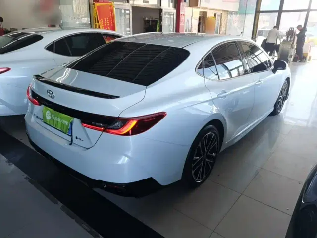 Toyota Camry — Фото автомобиля 6