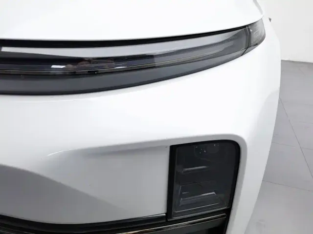 Li Auto L7 — Фото автомобиля 7