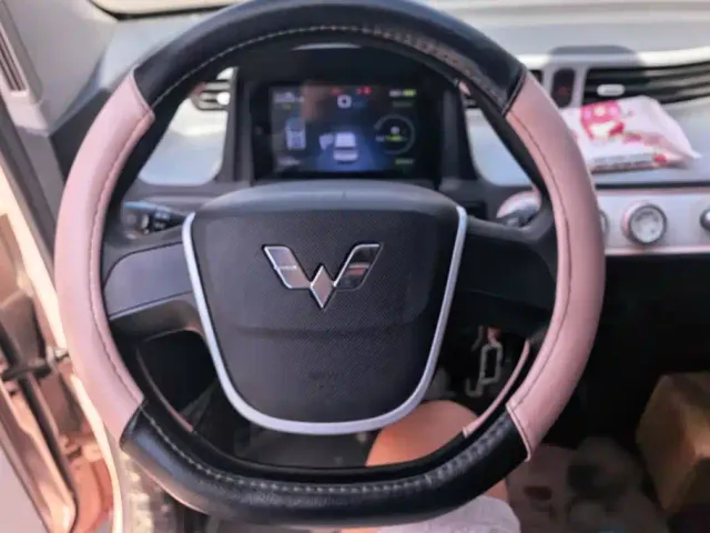 Wuling Hongguang Mini EV — Фото автомобиля 15