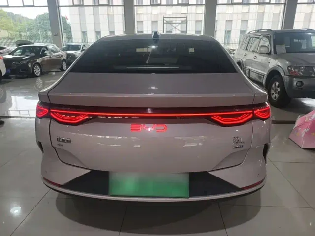 BYD Qin L — Фото автомобиля 5