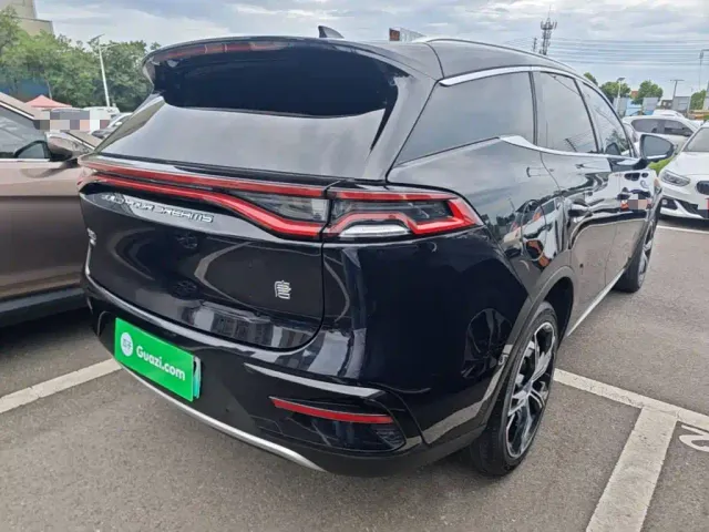 BYD Tang — Фото автомобиля 6