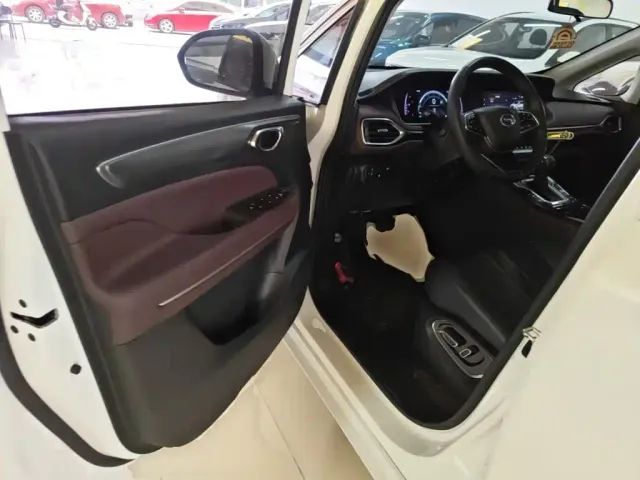 GAC Trumpchi M6 — Фото автомобиля 15